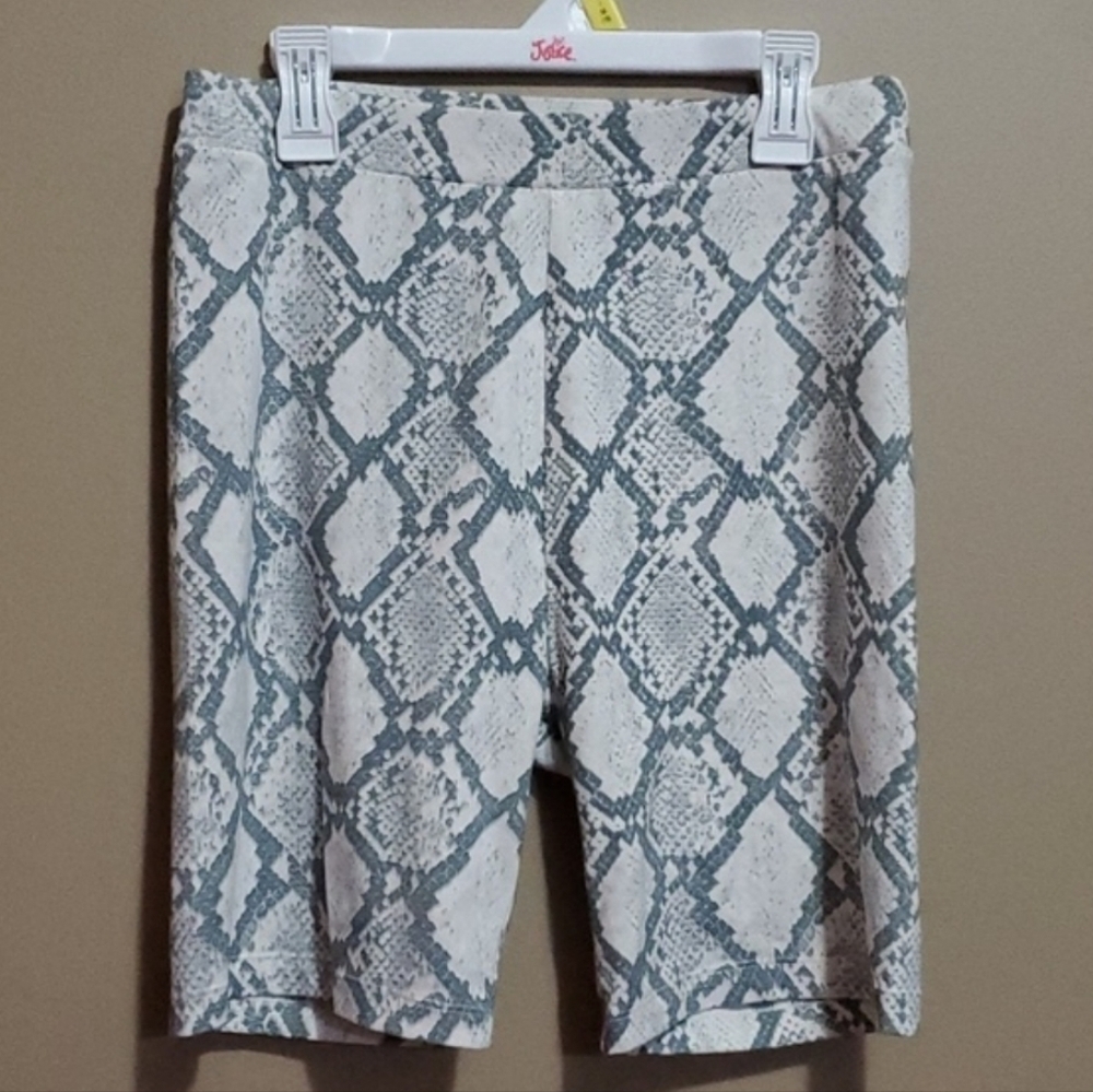 American eagle shorts size small